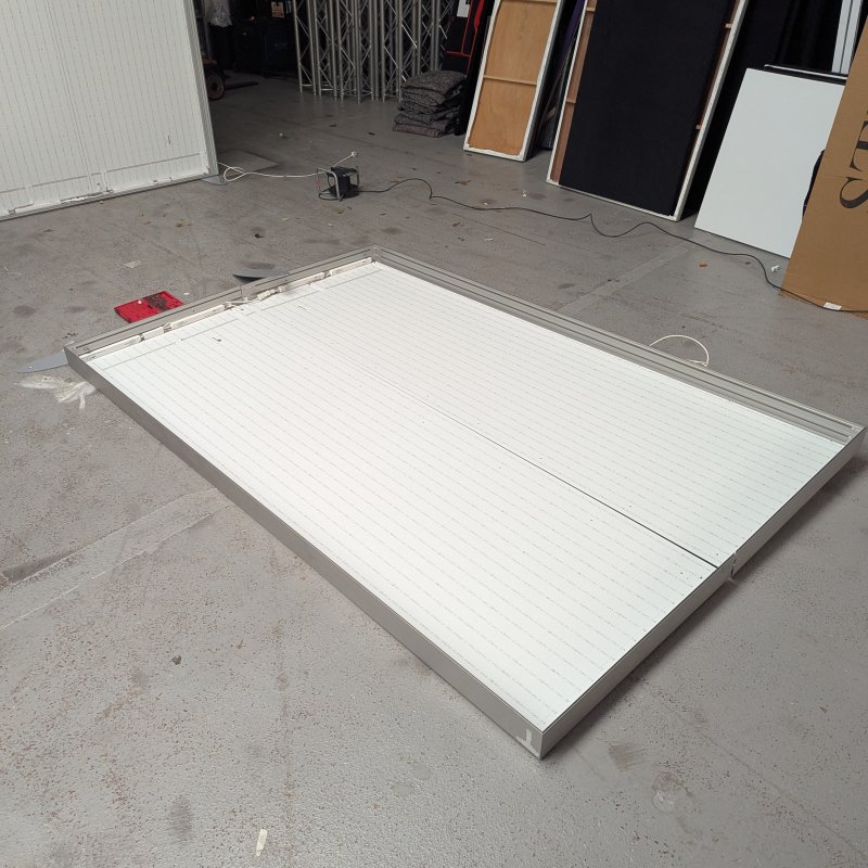 LightBox - 3m high x 2m wide
