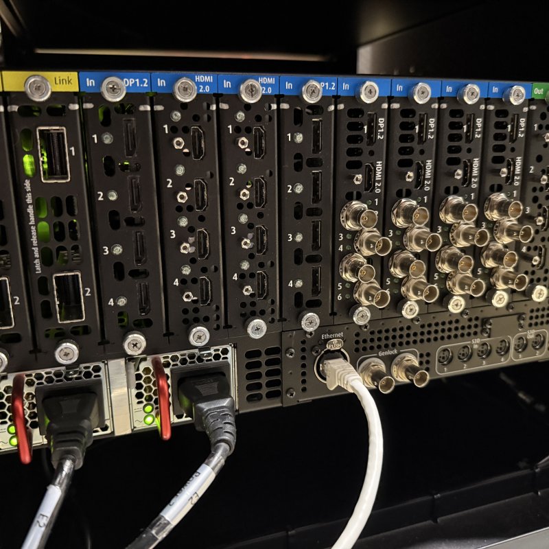 4K SCREEN MANAGEMENT SYSTEM - BARCO E2 GEN 2